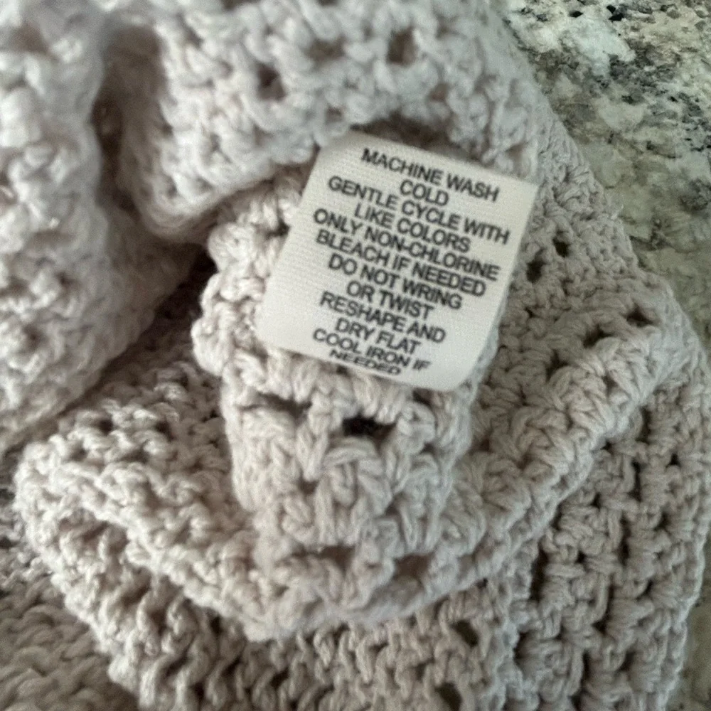 NWT Jessica Simpson Crochet Knit Cream Beige Boho Tank Flower Detail Size XS - Picture 7 of 9